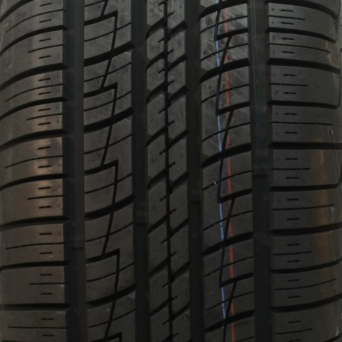 All Season P245/70R16 106T Tire Y21108